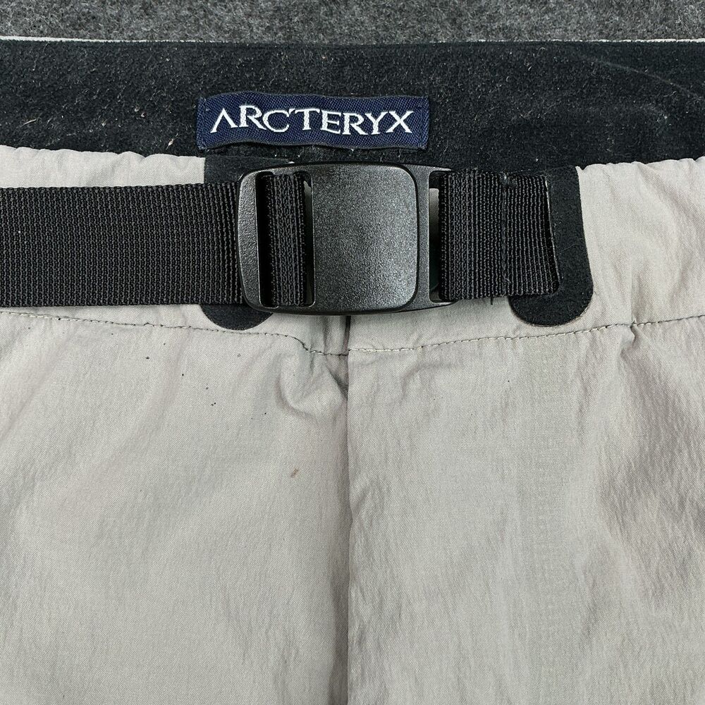 Arc'teryx Men's Nylon Hiking Shorts Size 34 Grey Stone Belted Cargo Zip Pockets - Picture 7 of 12